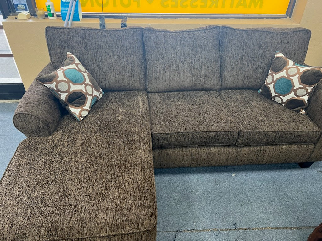 2600 Sofa with Reversible Chaise - Image 3