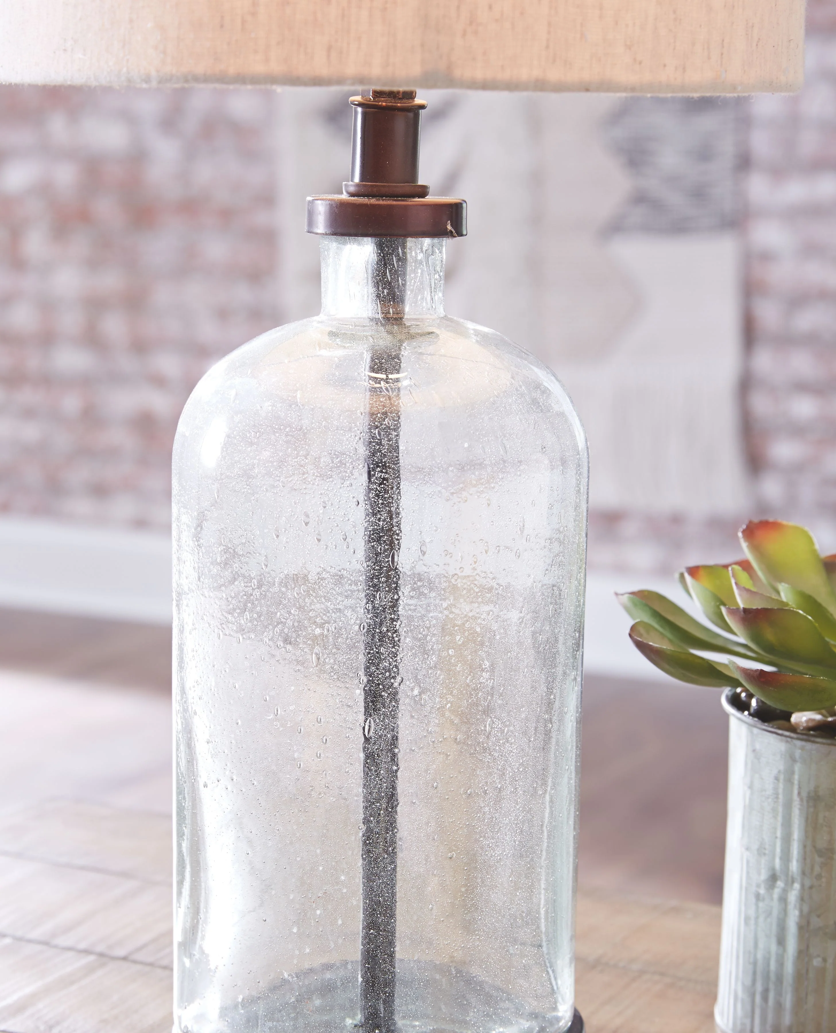 Bandile - Glass Table Lamp  - Clear / Bronze Finish - Image 4