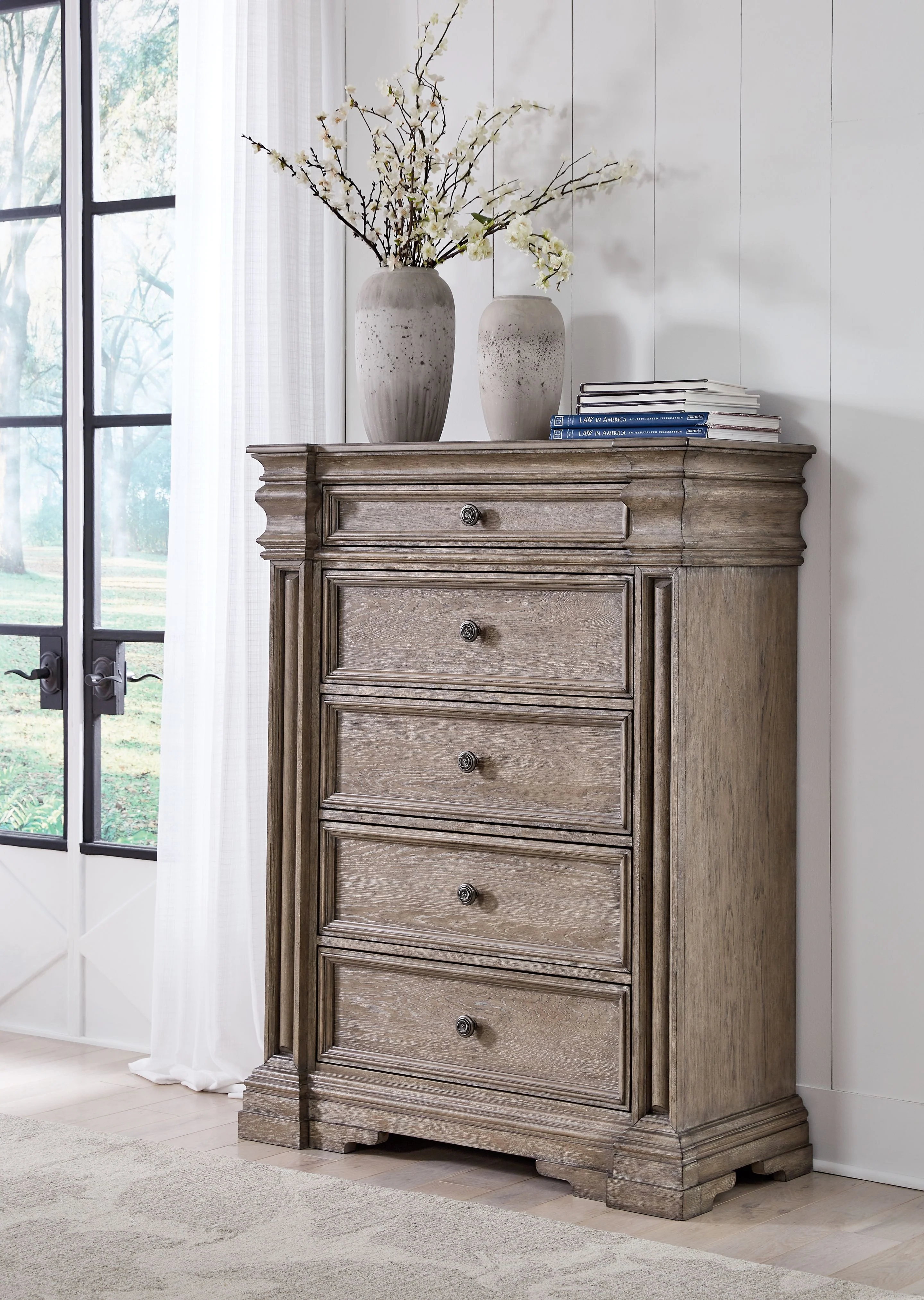 Blairhurst - Five Drawer Chest - Light Grayish Brown - Image 2