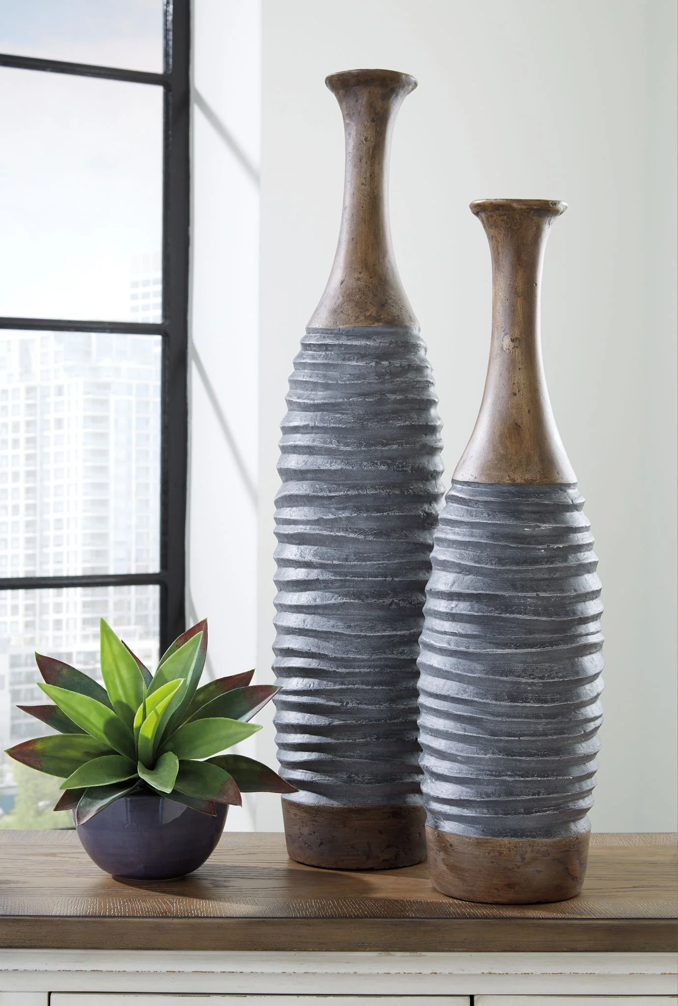 Blayze - Vase Set (Set of 2) - Antique Gray / Brown - Image 3
