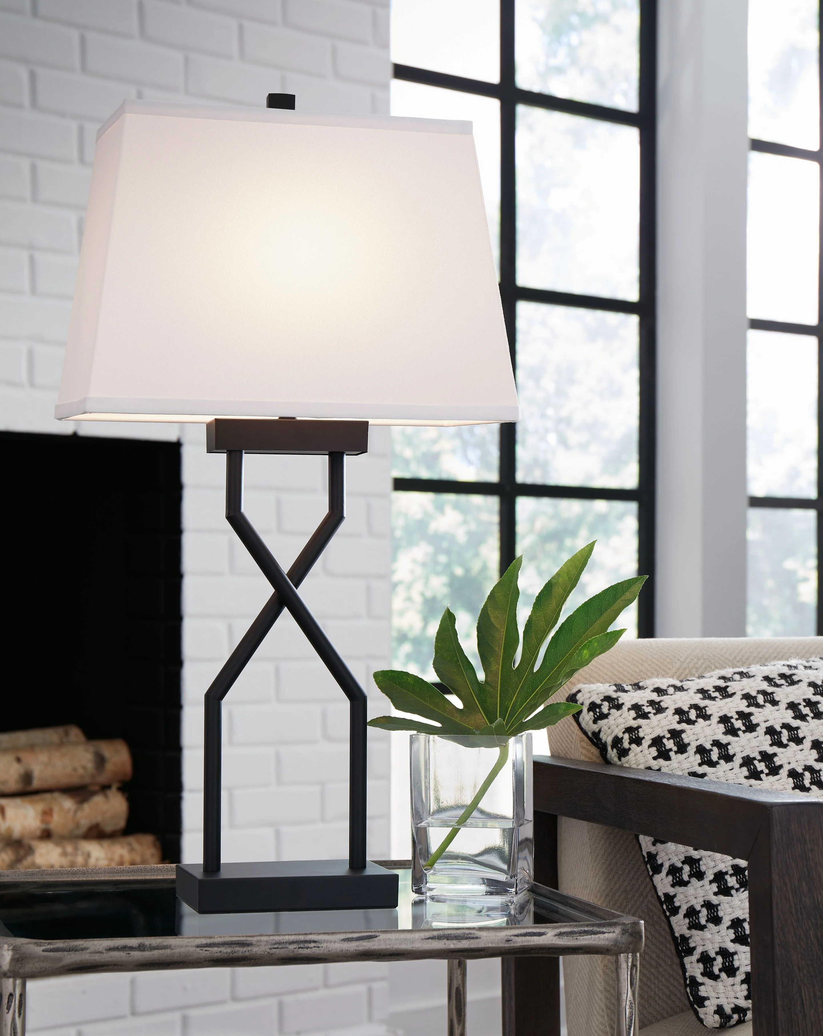 Brookthrone - Metal Table Lamp (Set of 2) - Black - Image 3