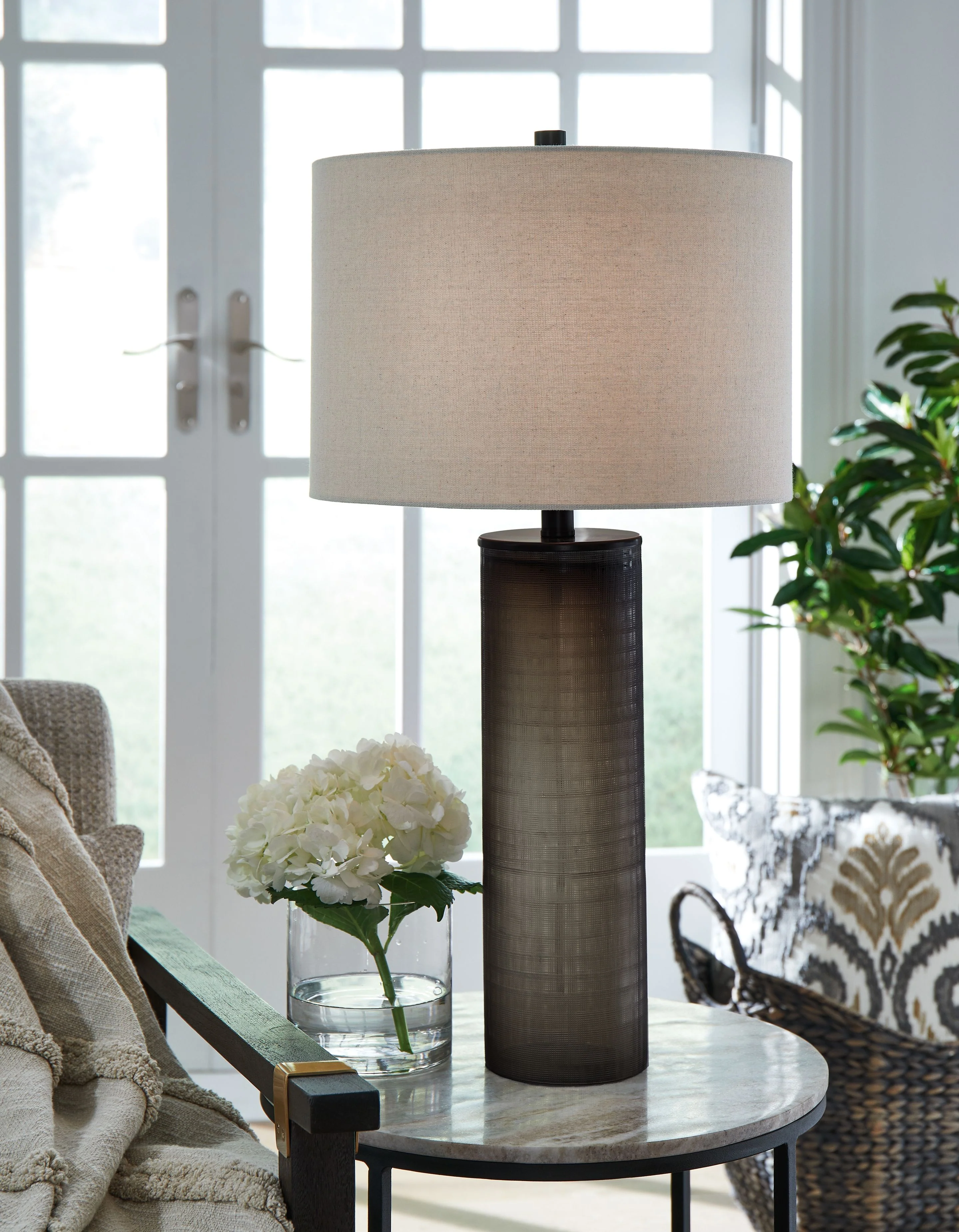 Dingerly - Glass Table Lamp - Brown - Image 3