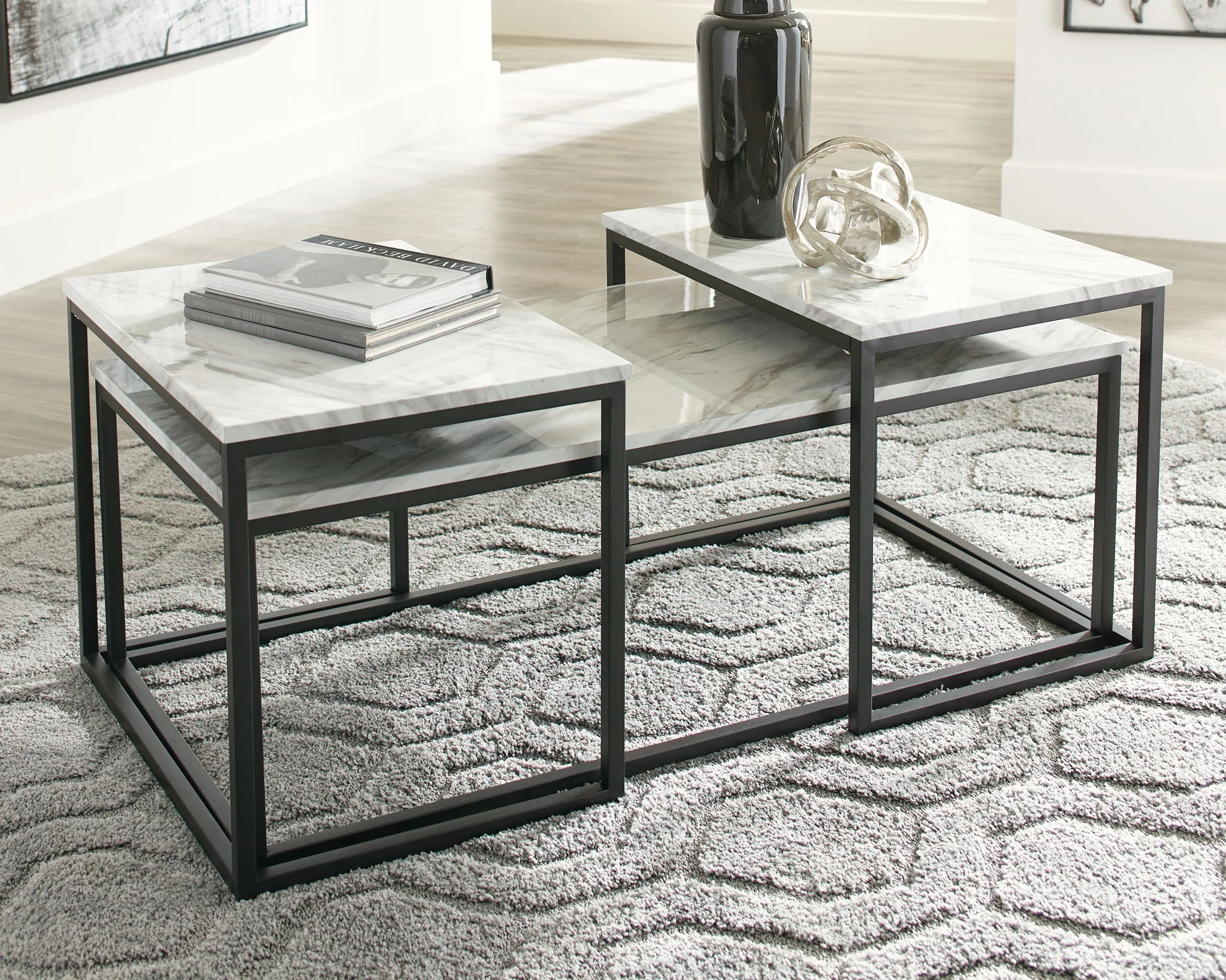 Donnesta - Occasional Table Set (Set of 3) - Gray / Black - Image 2