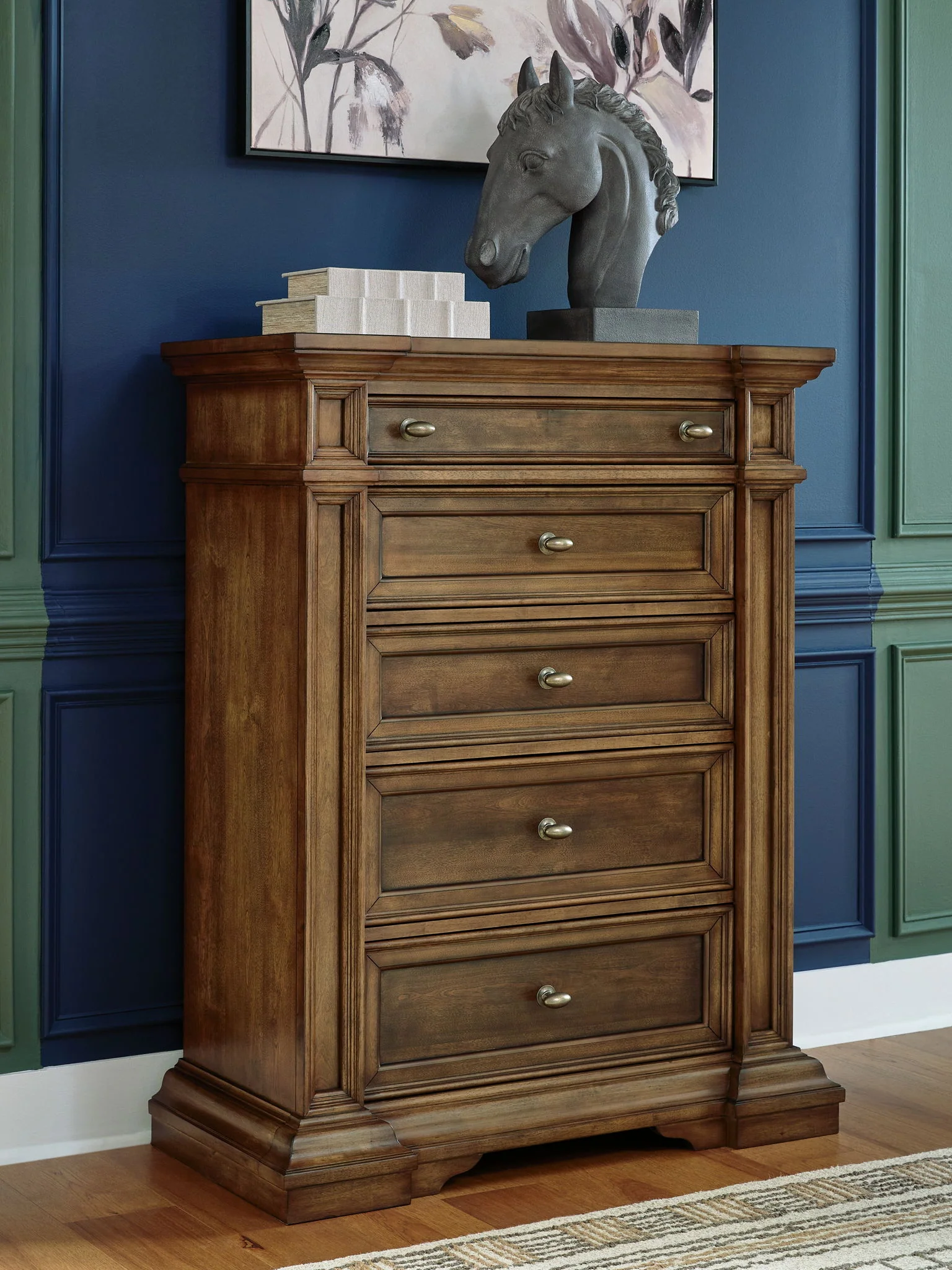 Frantanna - Five Drawer Chest - Brown - Image 3