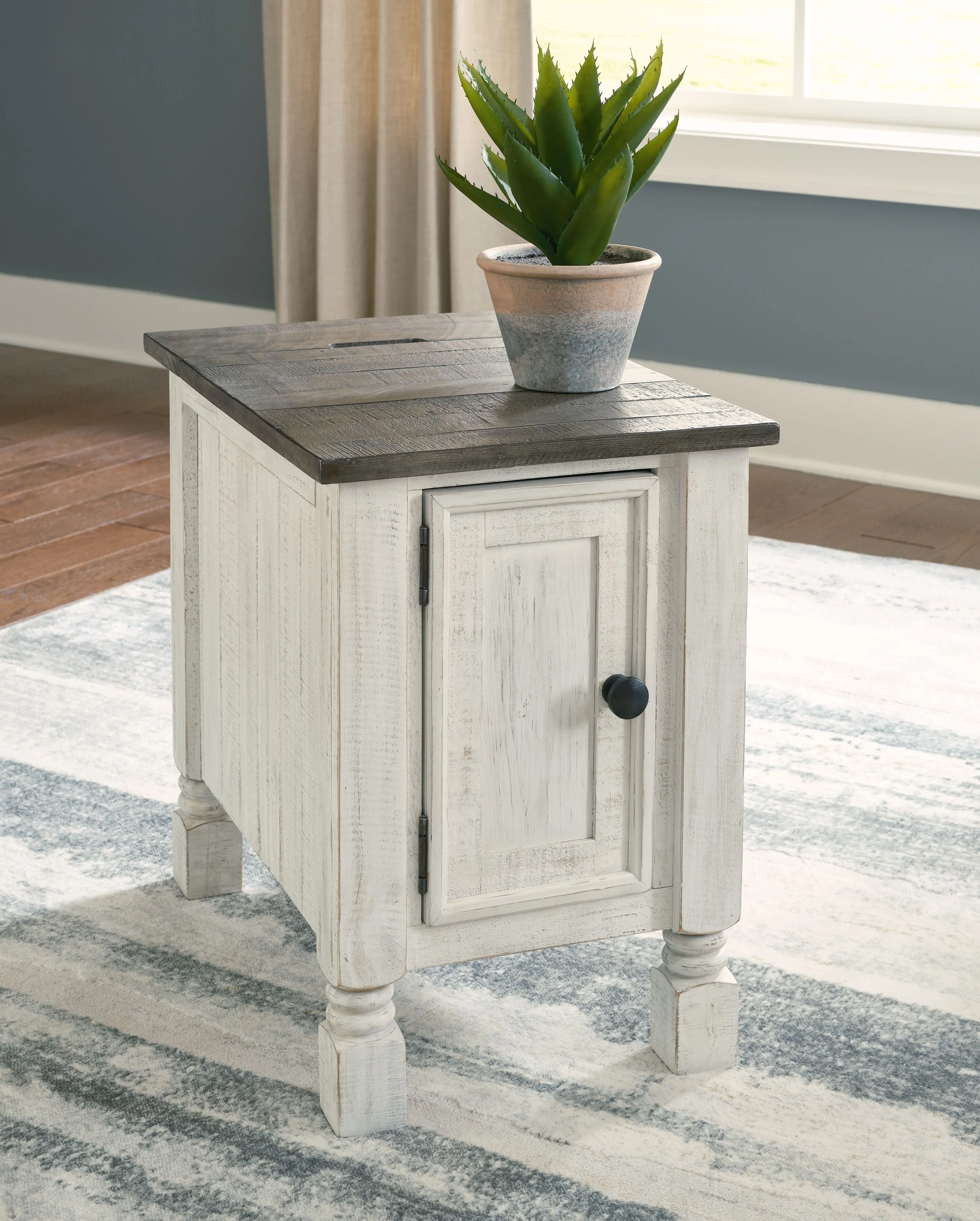 Havalance - Chair Side End Table - White / Gray - Image 4