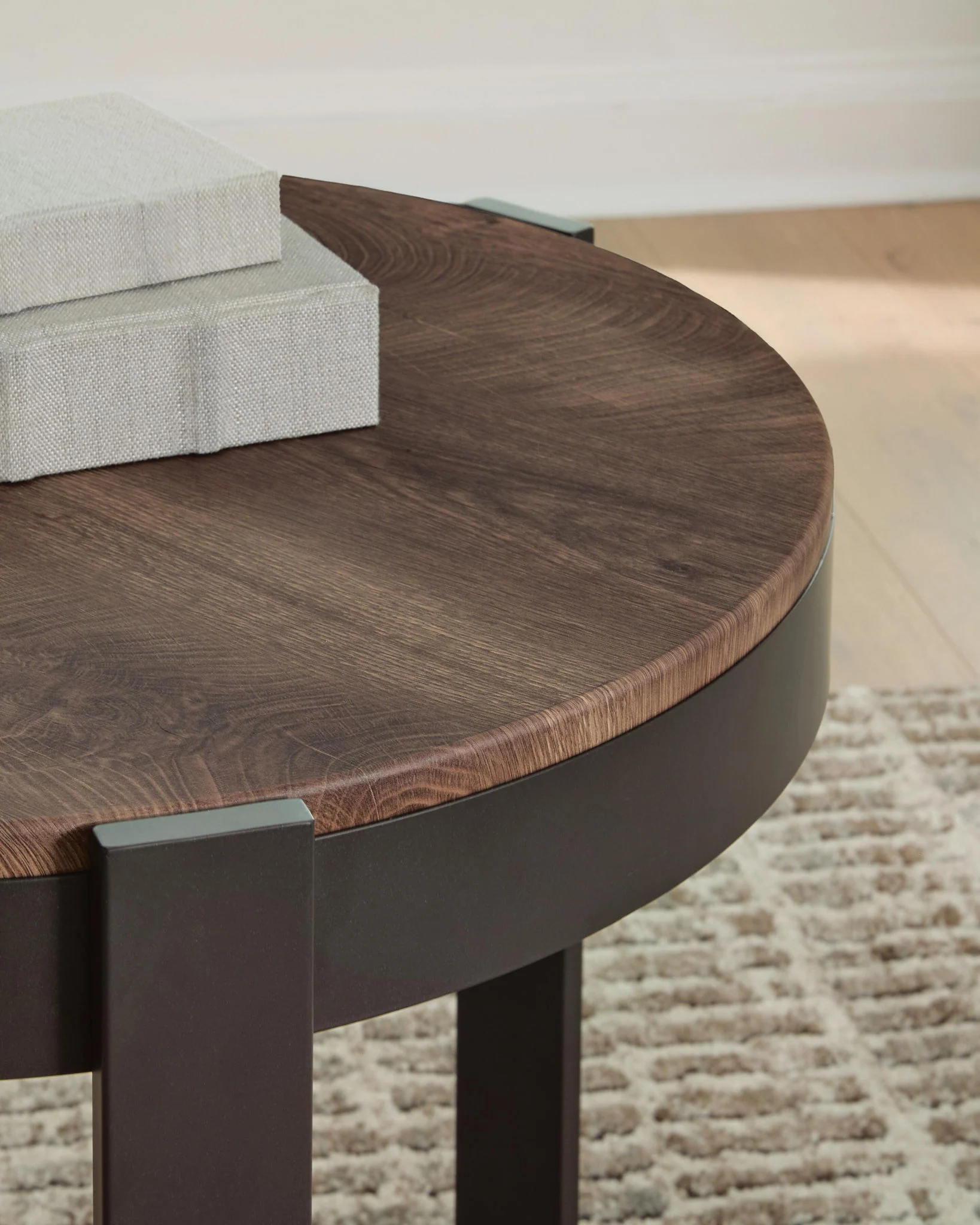 Horizon Hills - Occasional Table Set (Set of 3) - Brown / Black - Image 4