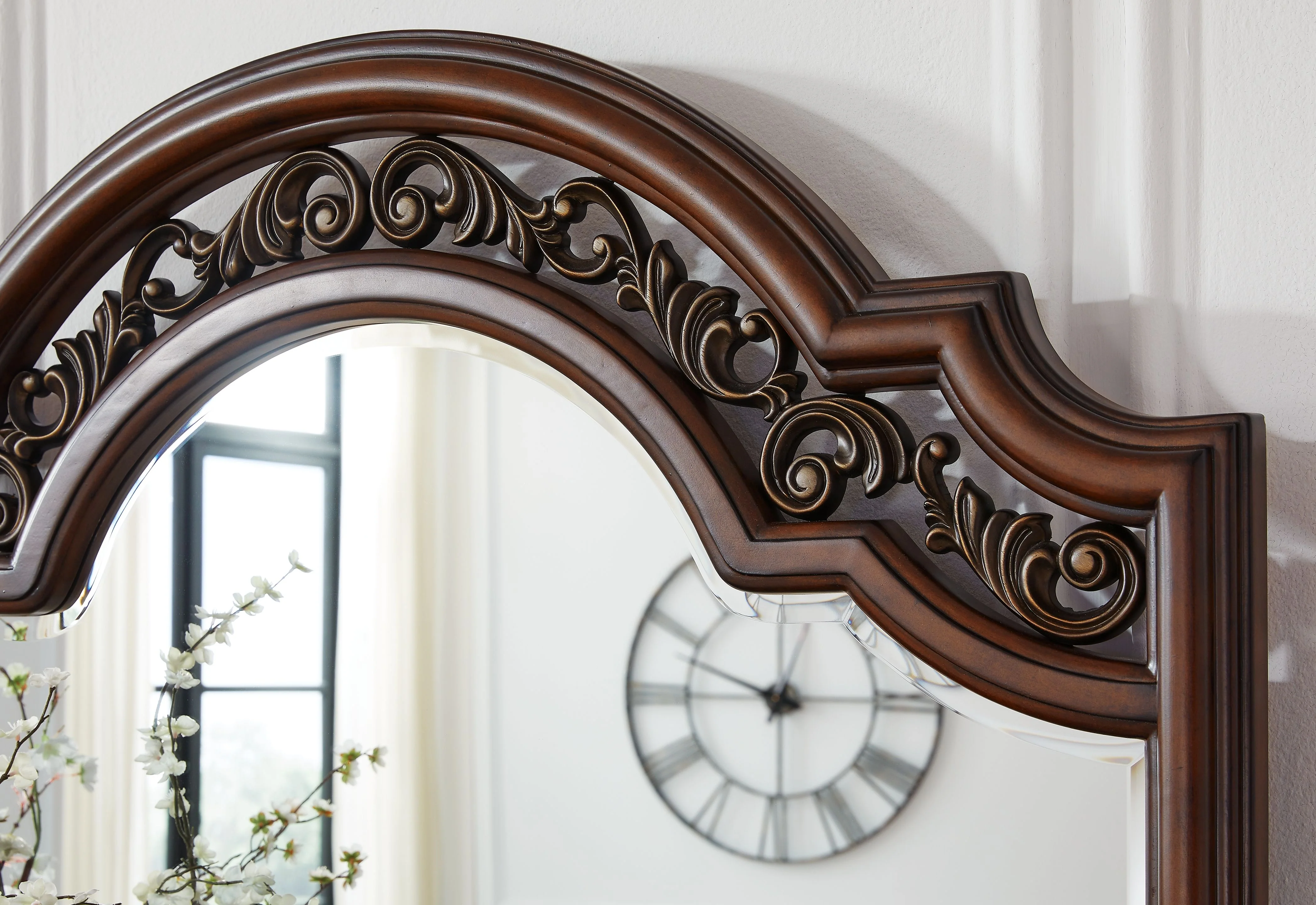Lavinton - Dresser And Mirror - Brown - Image 4