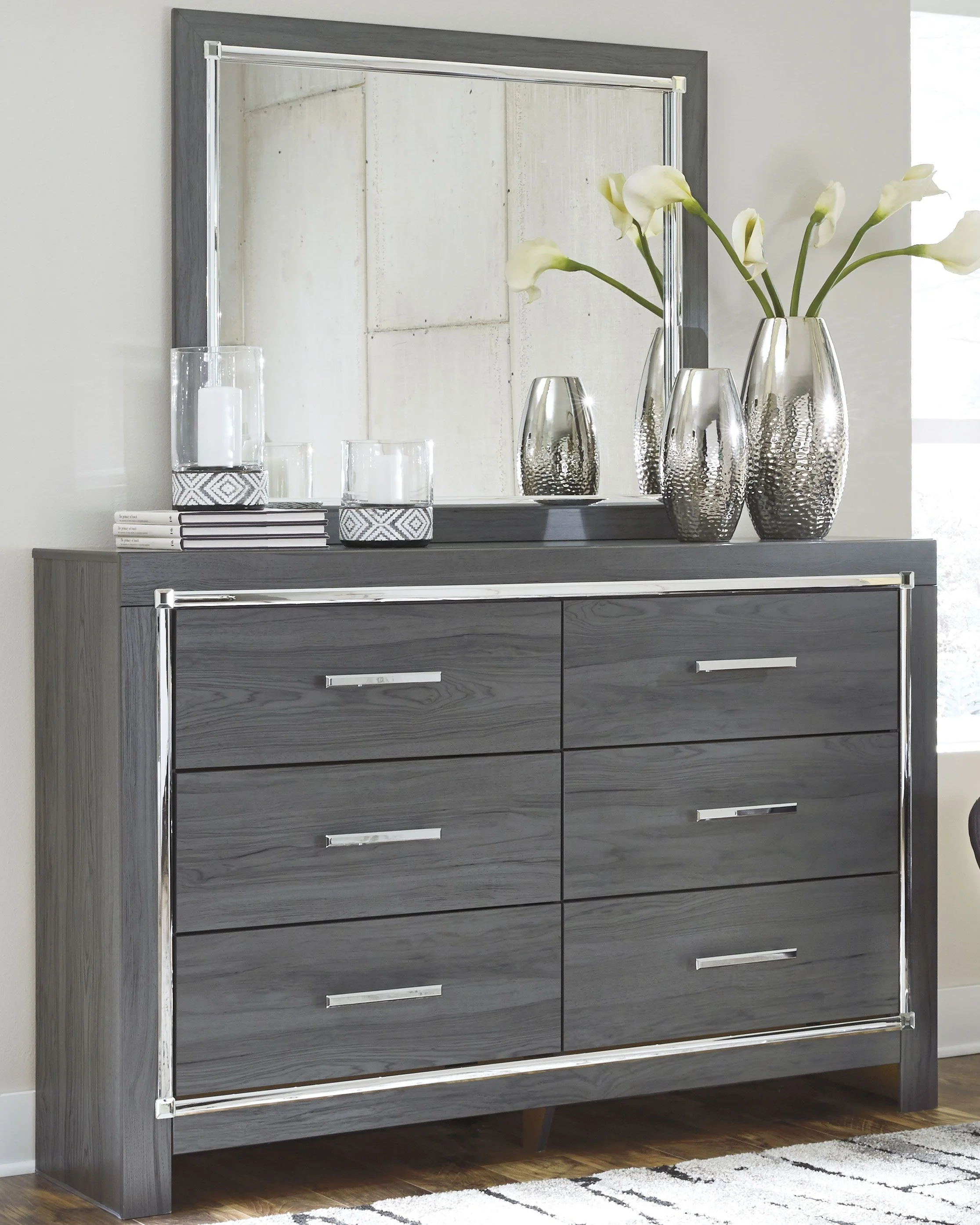 Lodanna - Dresser - Image 2