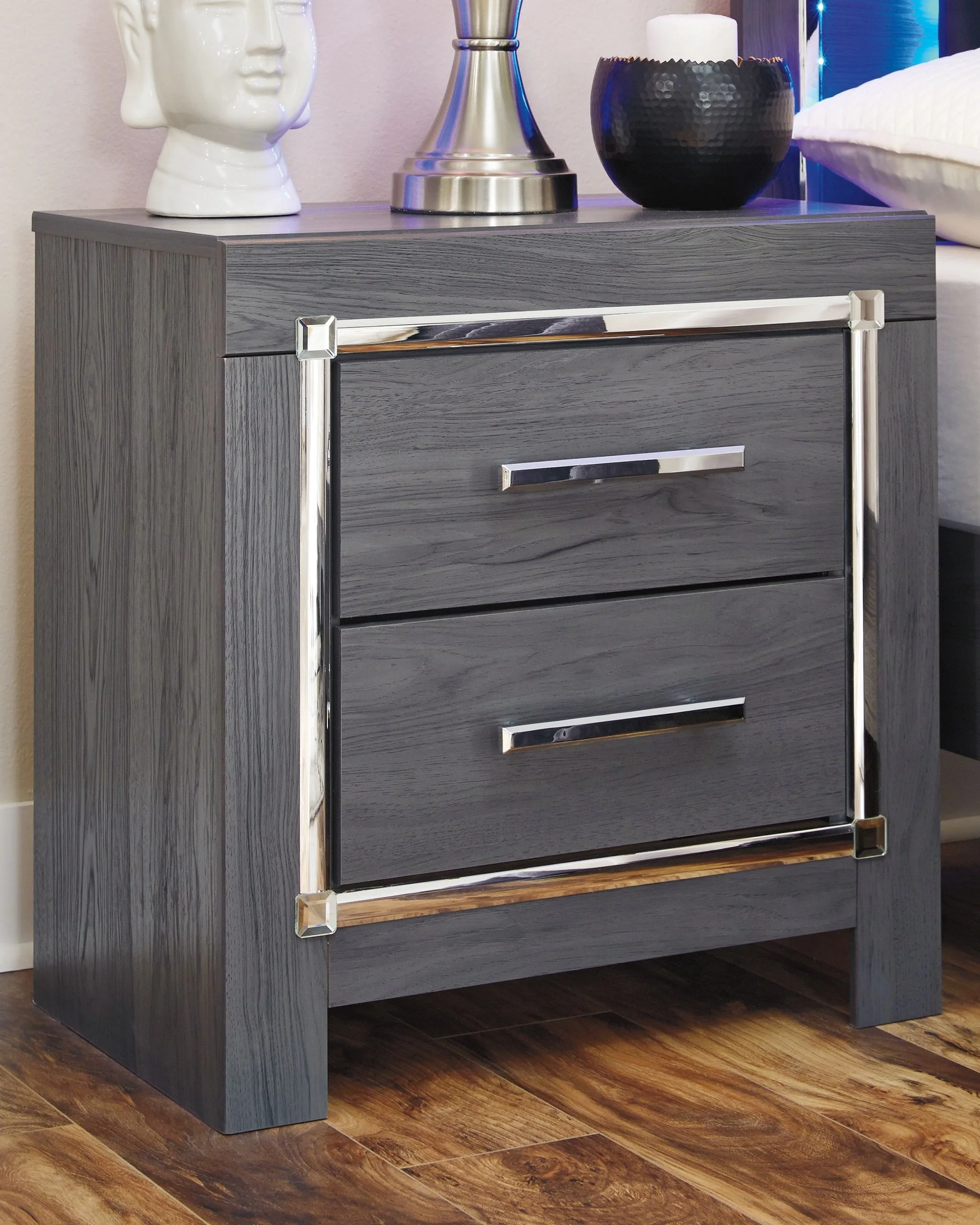 Lodanna - Two Drawer Night Stand - Gray - Image 4