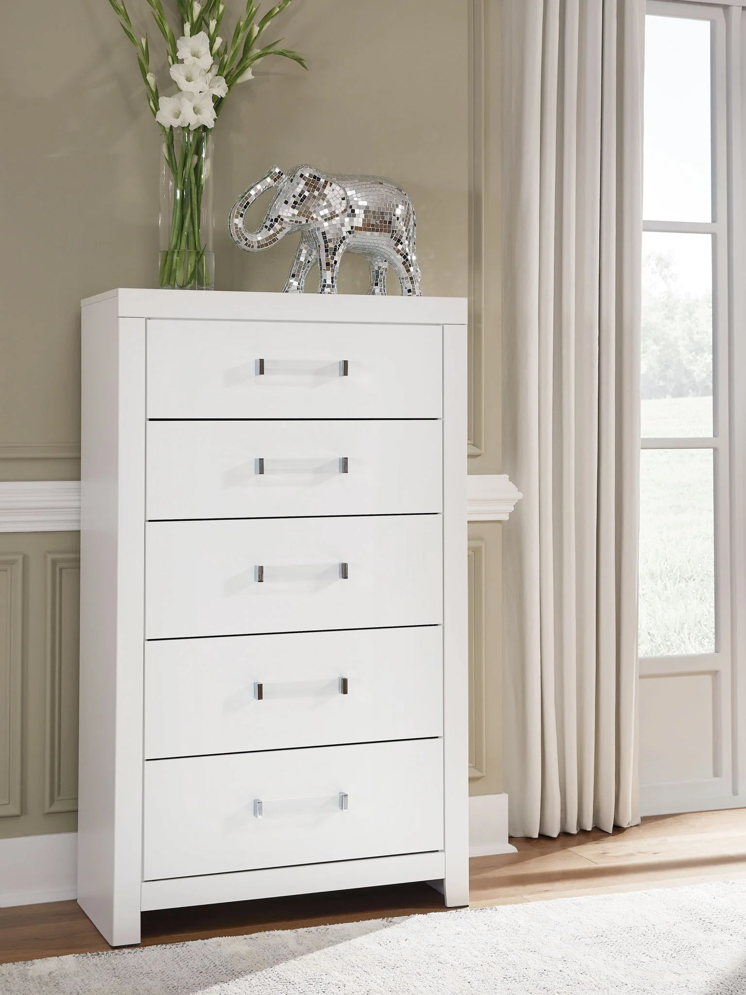 Maeling - Five Drawer Chest - Image 5