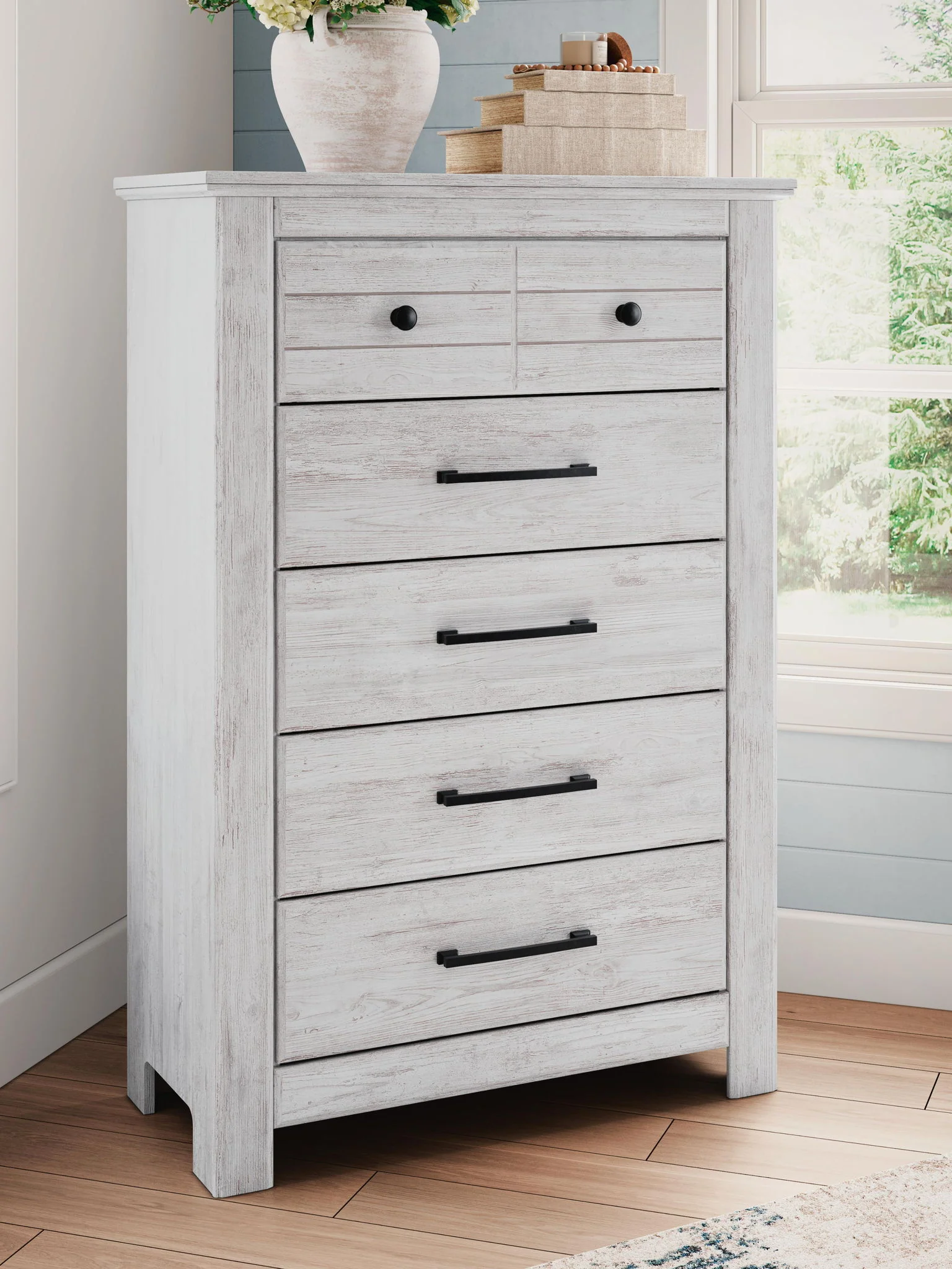 Makidern - Five Drawer Chest - Image 6
