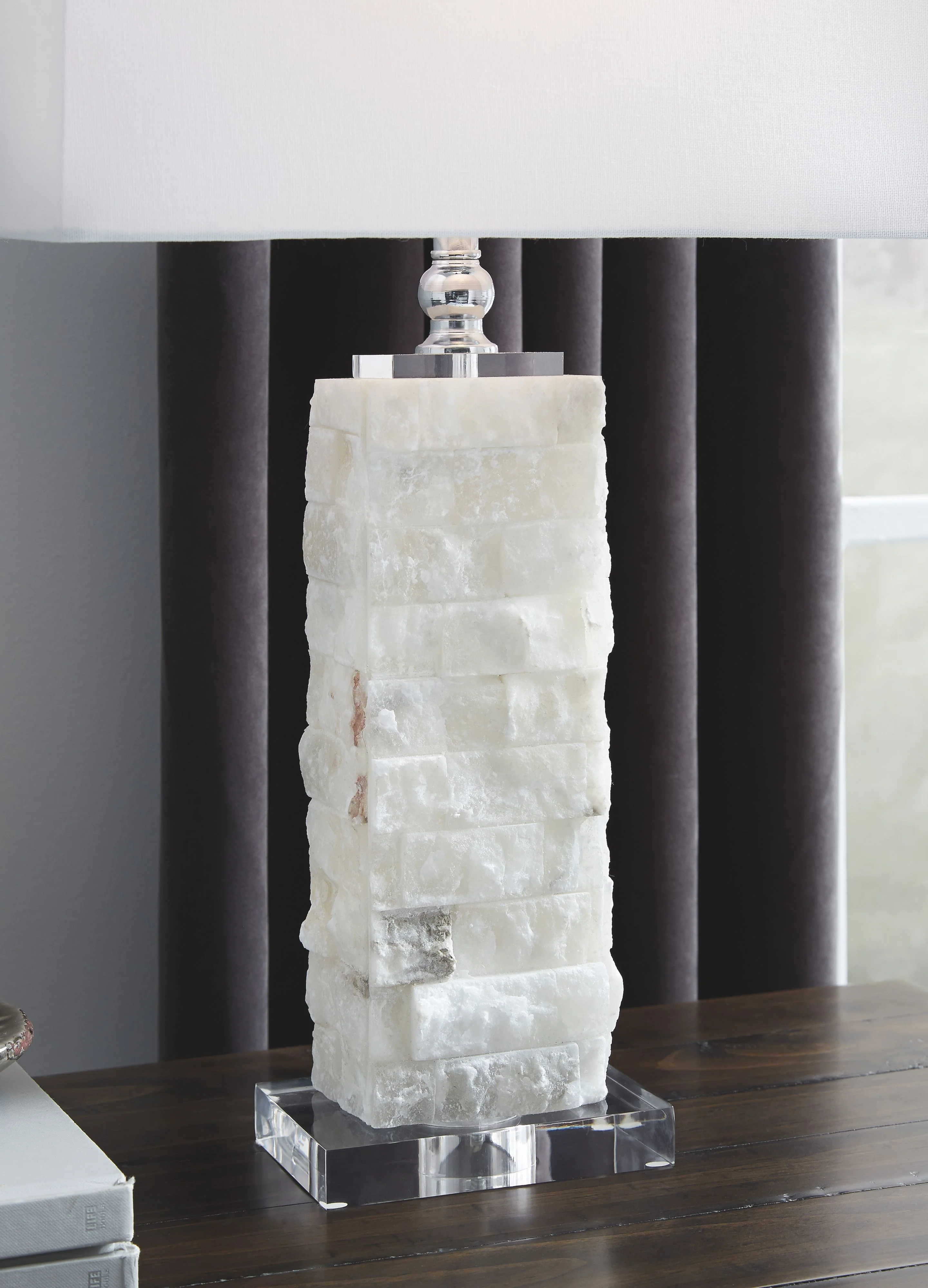 Malise - Alabaster Table Lamp  - White - Image 2