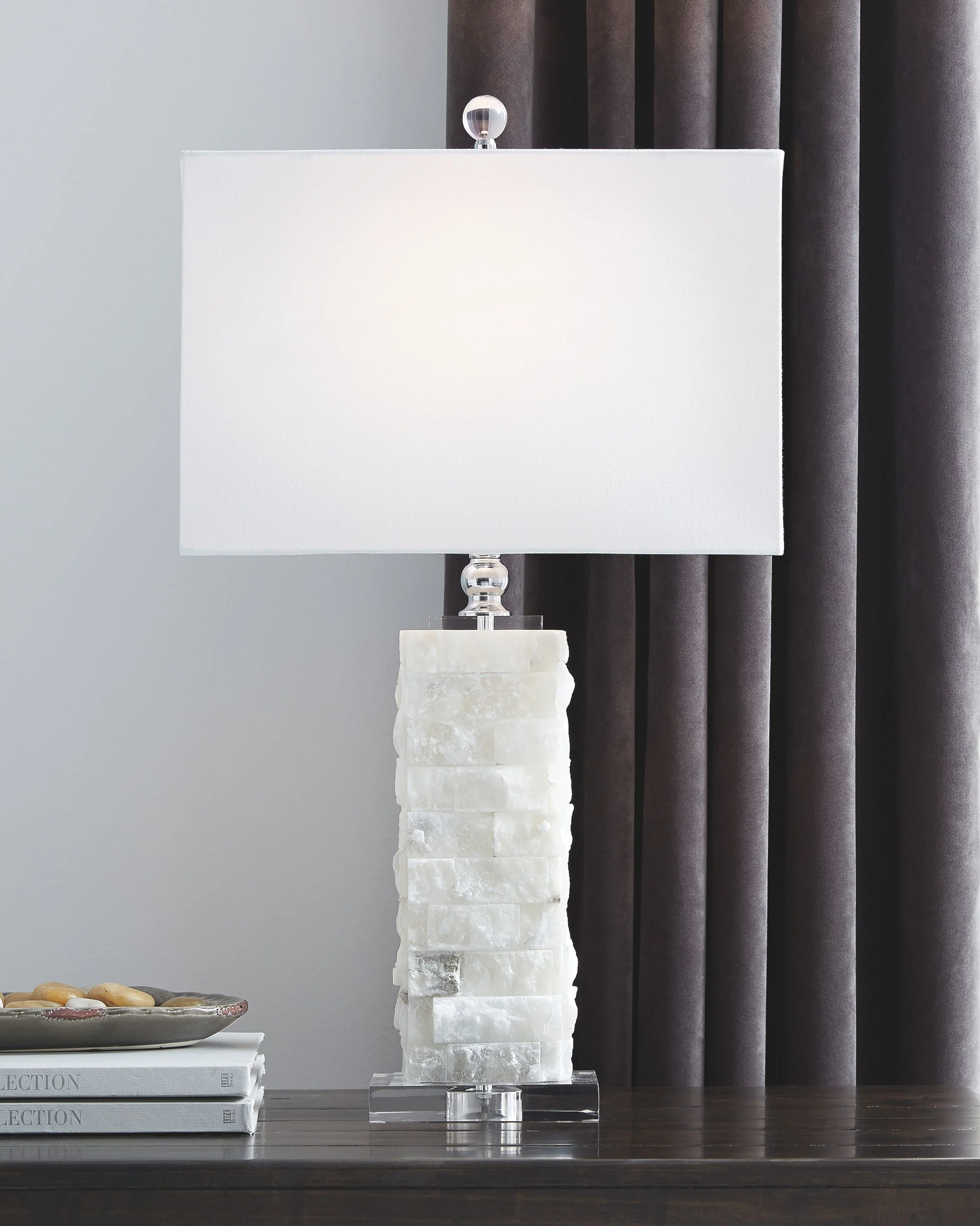 Malise - Alabaster Table Lamp  - White - Image 3