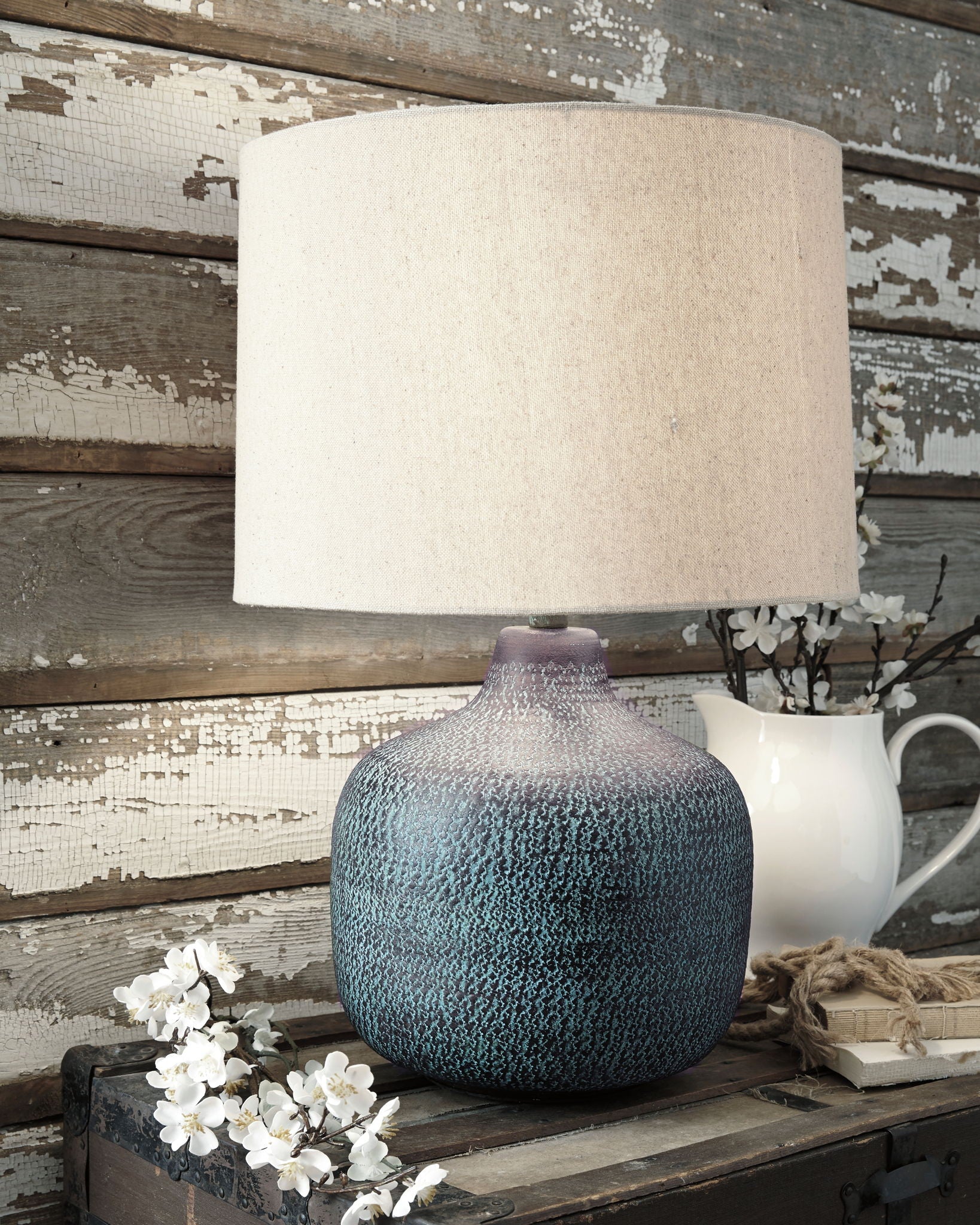 Malthace - Metal Table Lamp  - Patina - Image 3