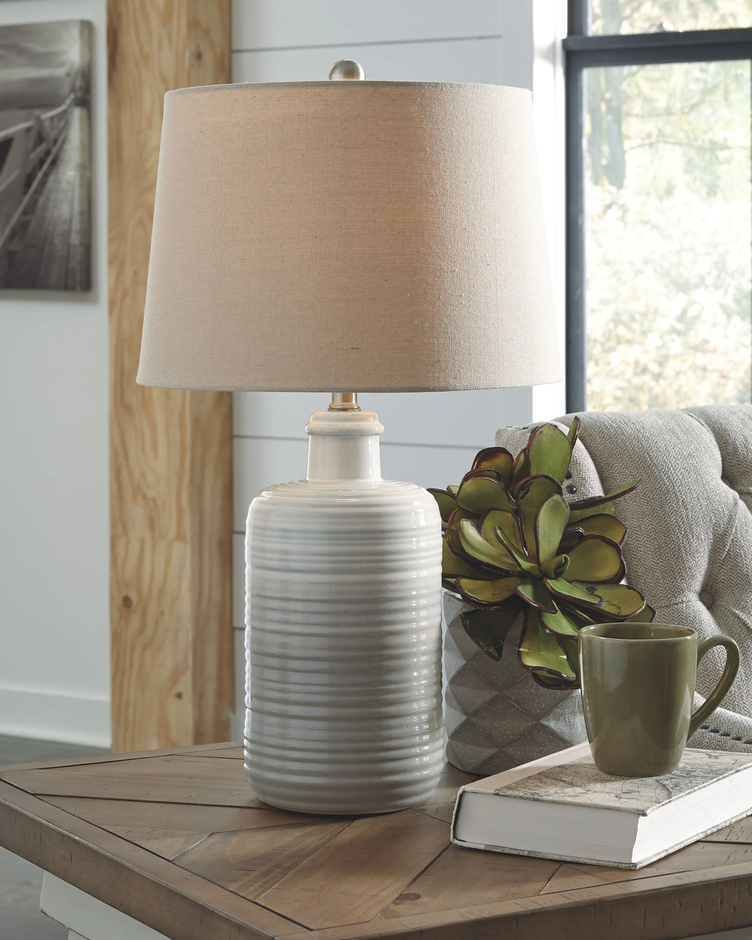 Marnina - Table Lamp - Image 4