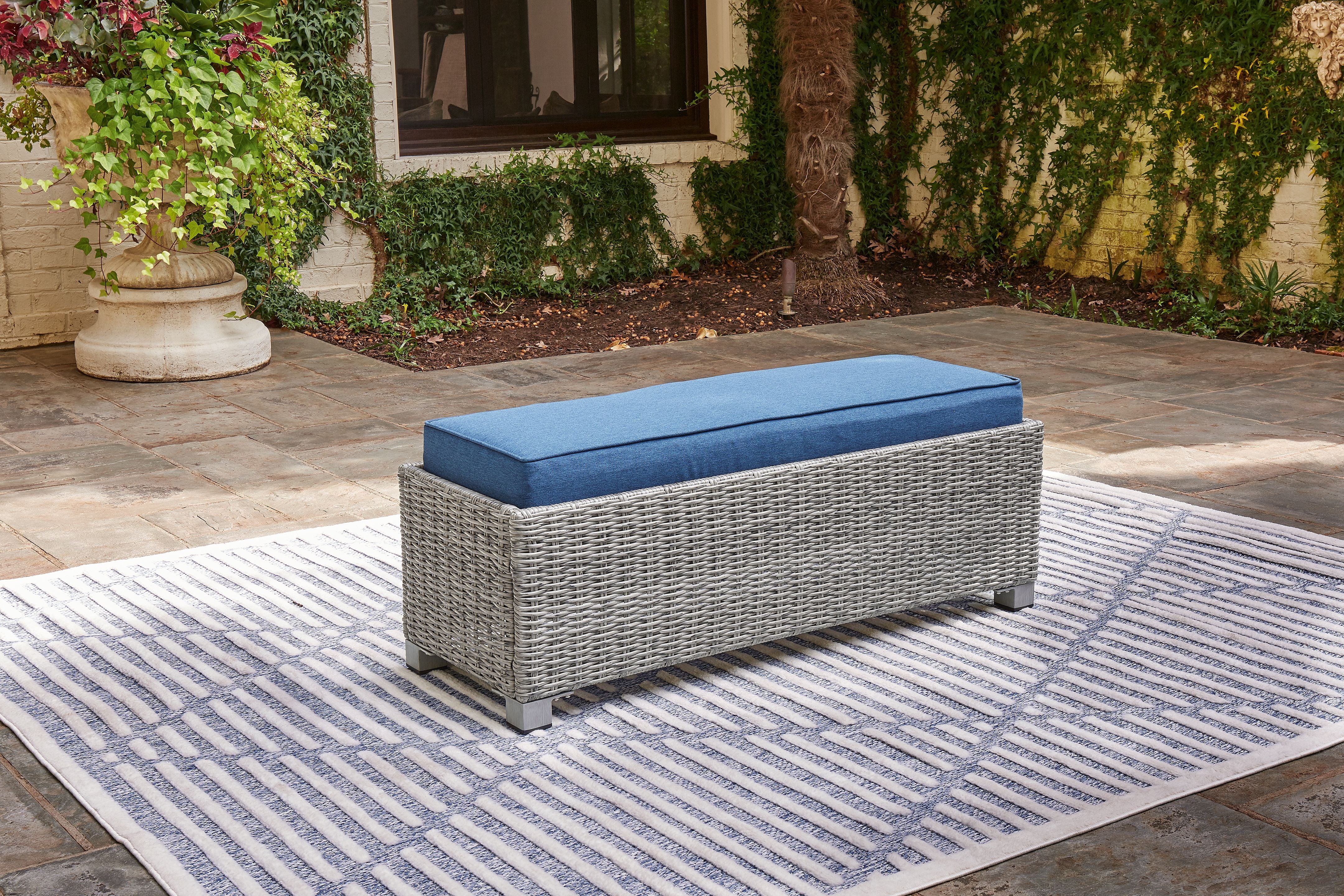 Naples Beach - Bench with Cushion - Light Gray - Image 4