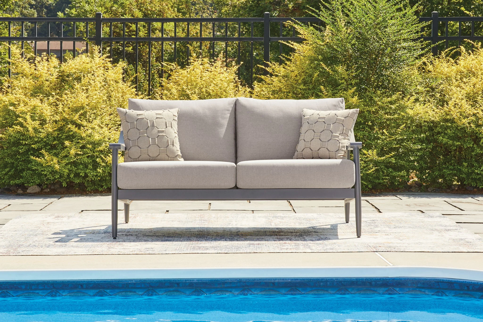 Ocean Beach - Loveseat With Cushion - Gray - Image 3