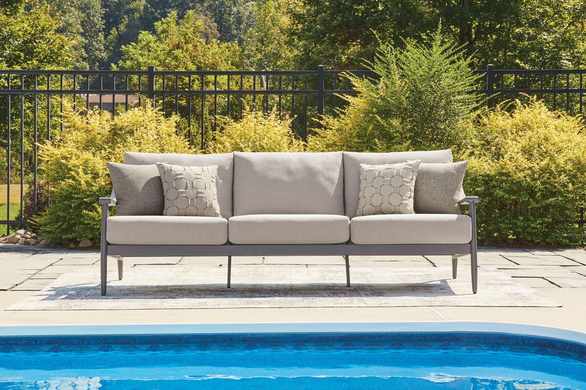 Ocean Beach - Sofa With Cushion - Gray - Image 4