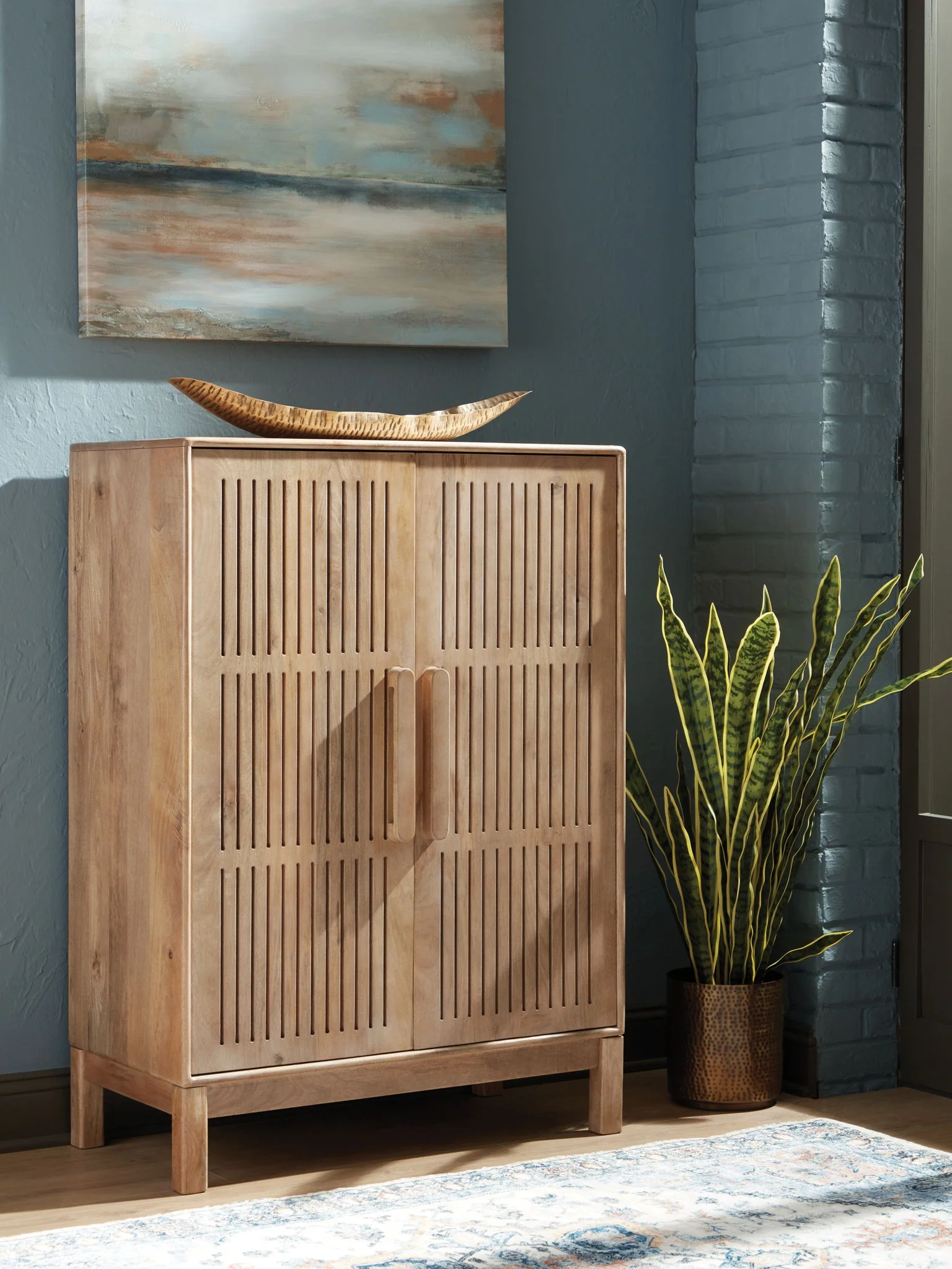 Pellamour - Bar Cabinet - Natural Brown - Image 4