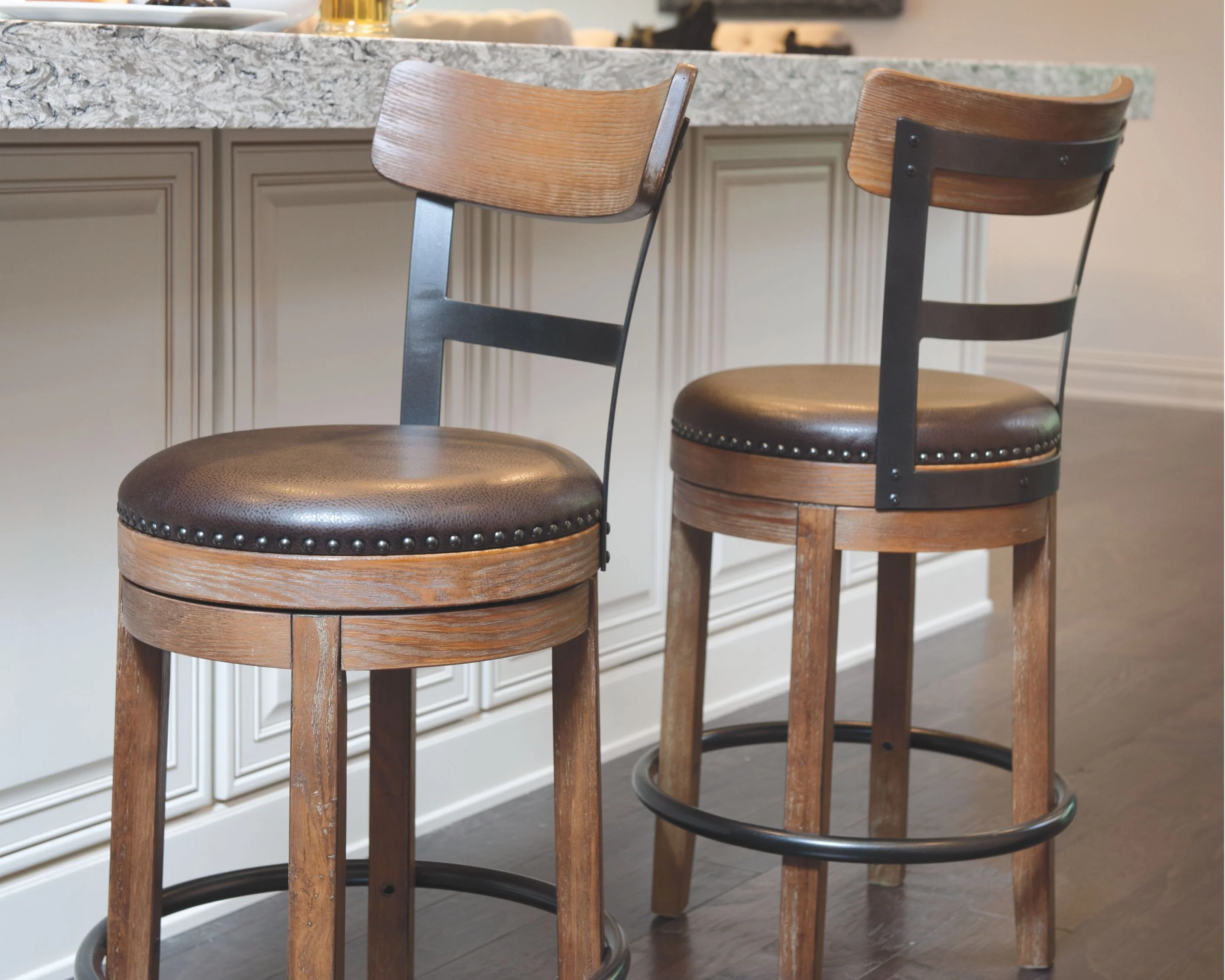 Pinnadel - Swivel Barstool - Image 4