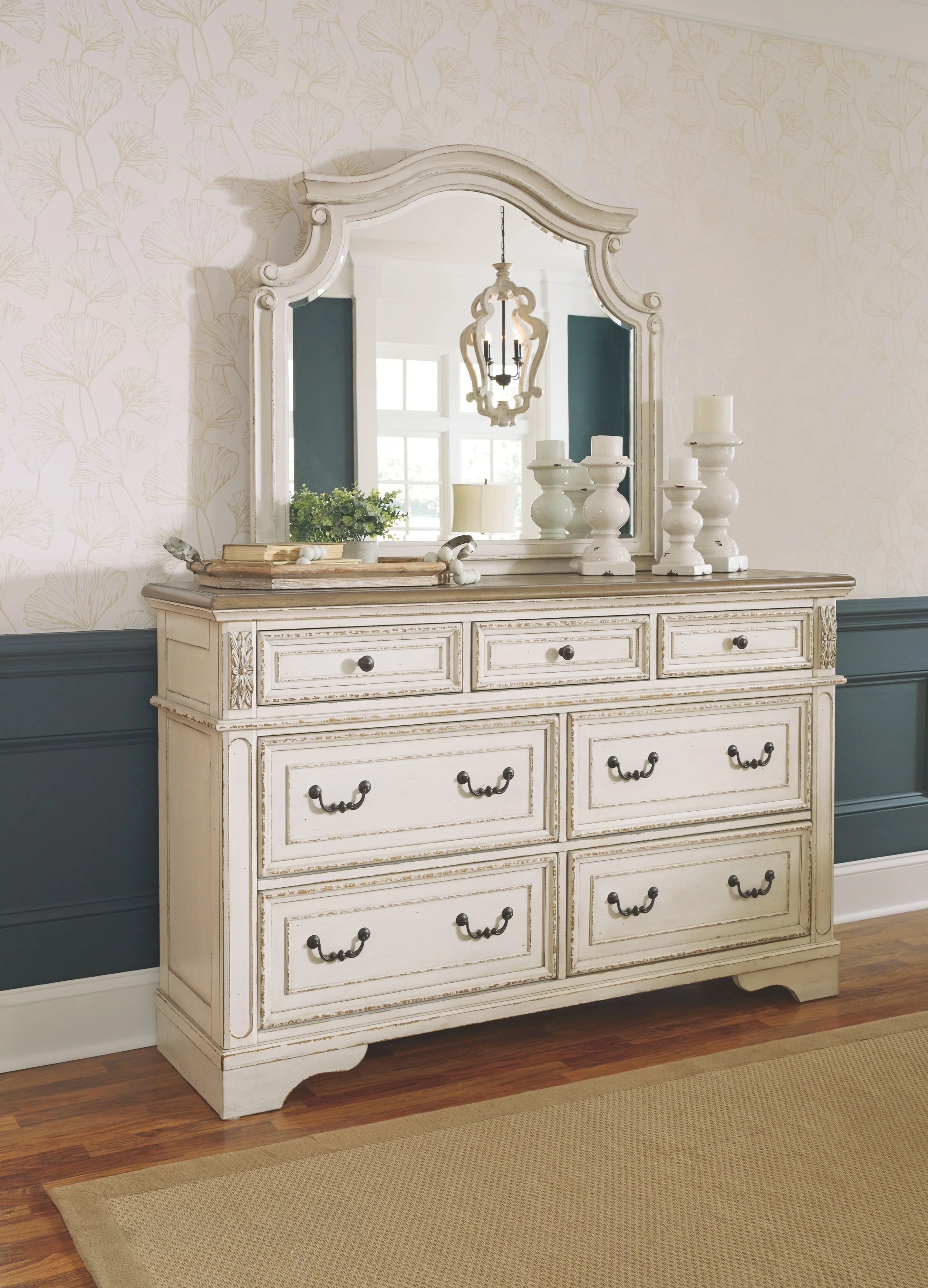 Realyn - Dresser - Image 3