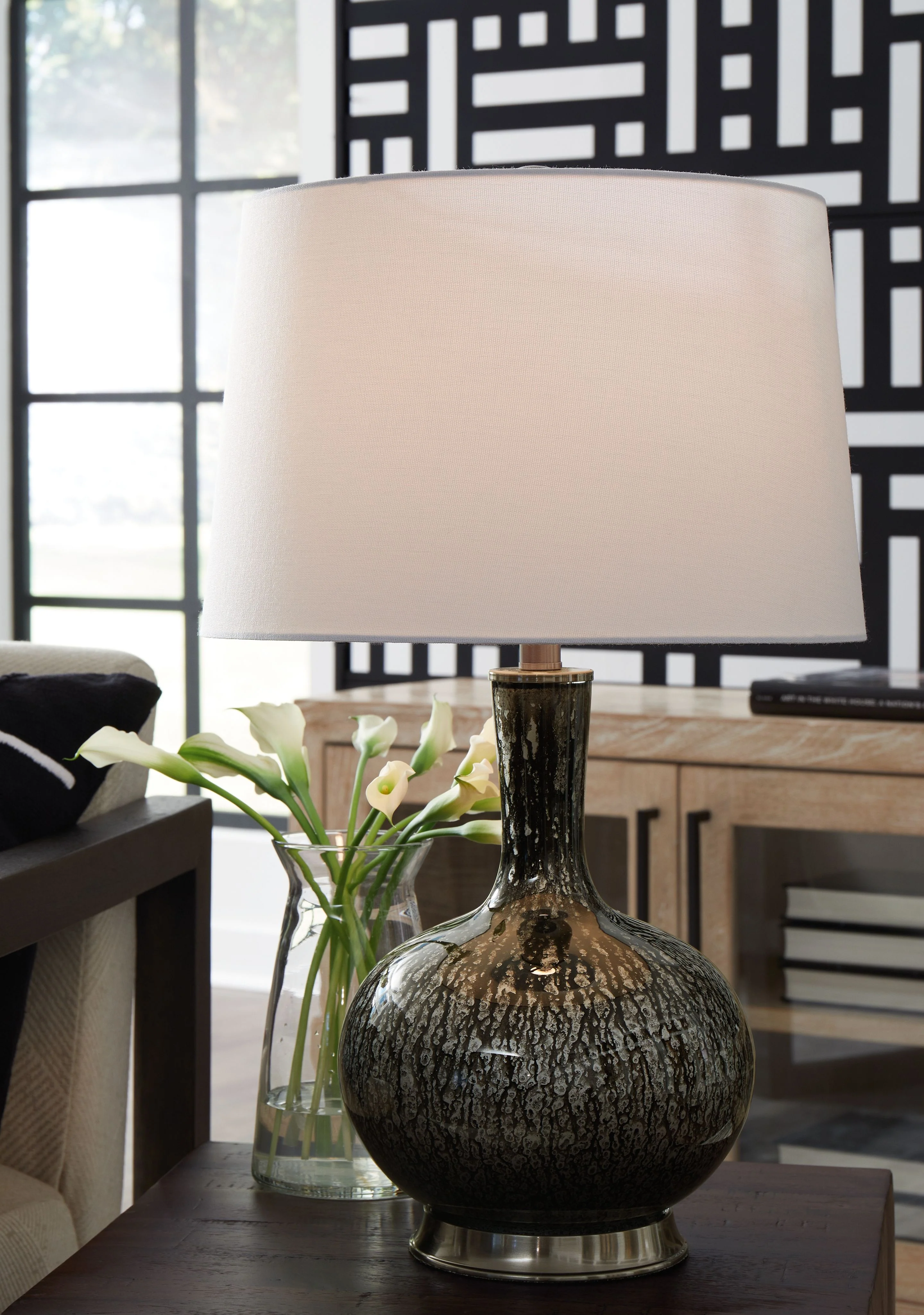 Tenslow - Glass Table Lamp - Antique Black - Image 3