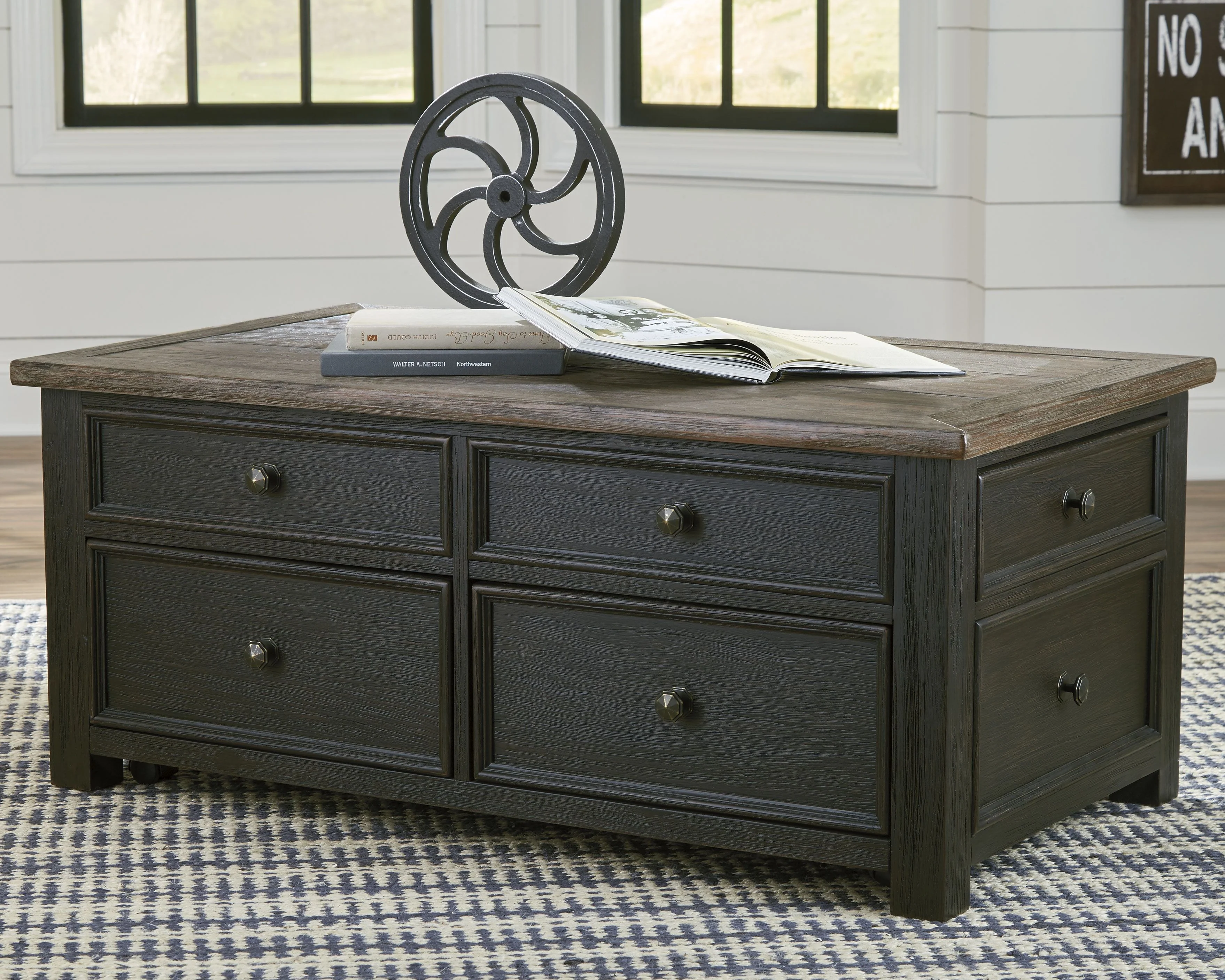 Tyler Creek - Lift Top Cocktail Table - Grayish Brown / Black - Image 3