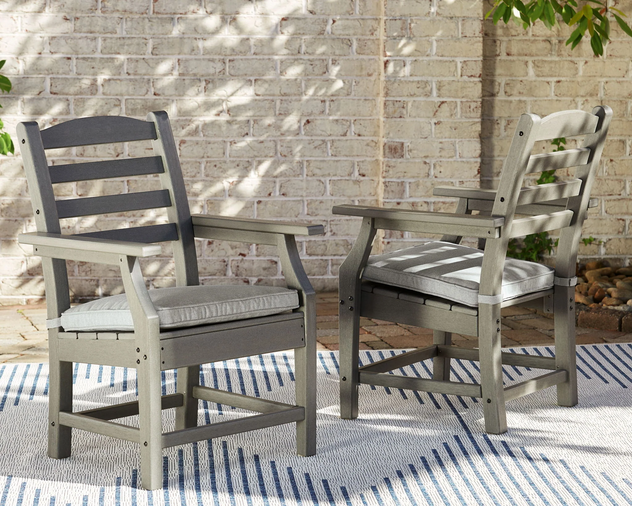 Visola - 7 Pc. - Dining Set with 6 Chairs - Gray - Image 4