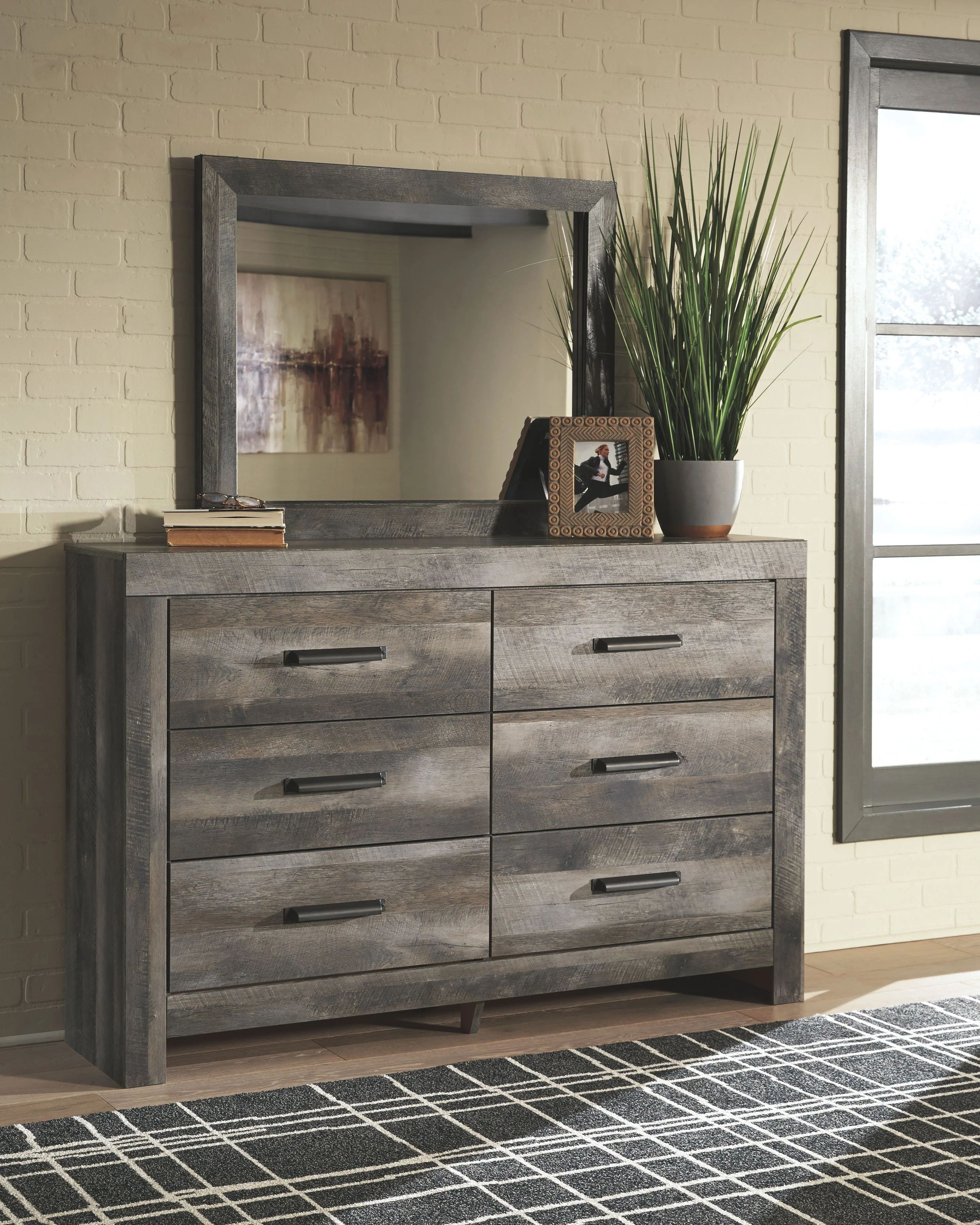 Wynnlow - Dresser - Image 2