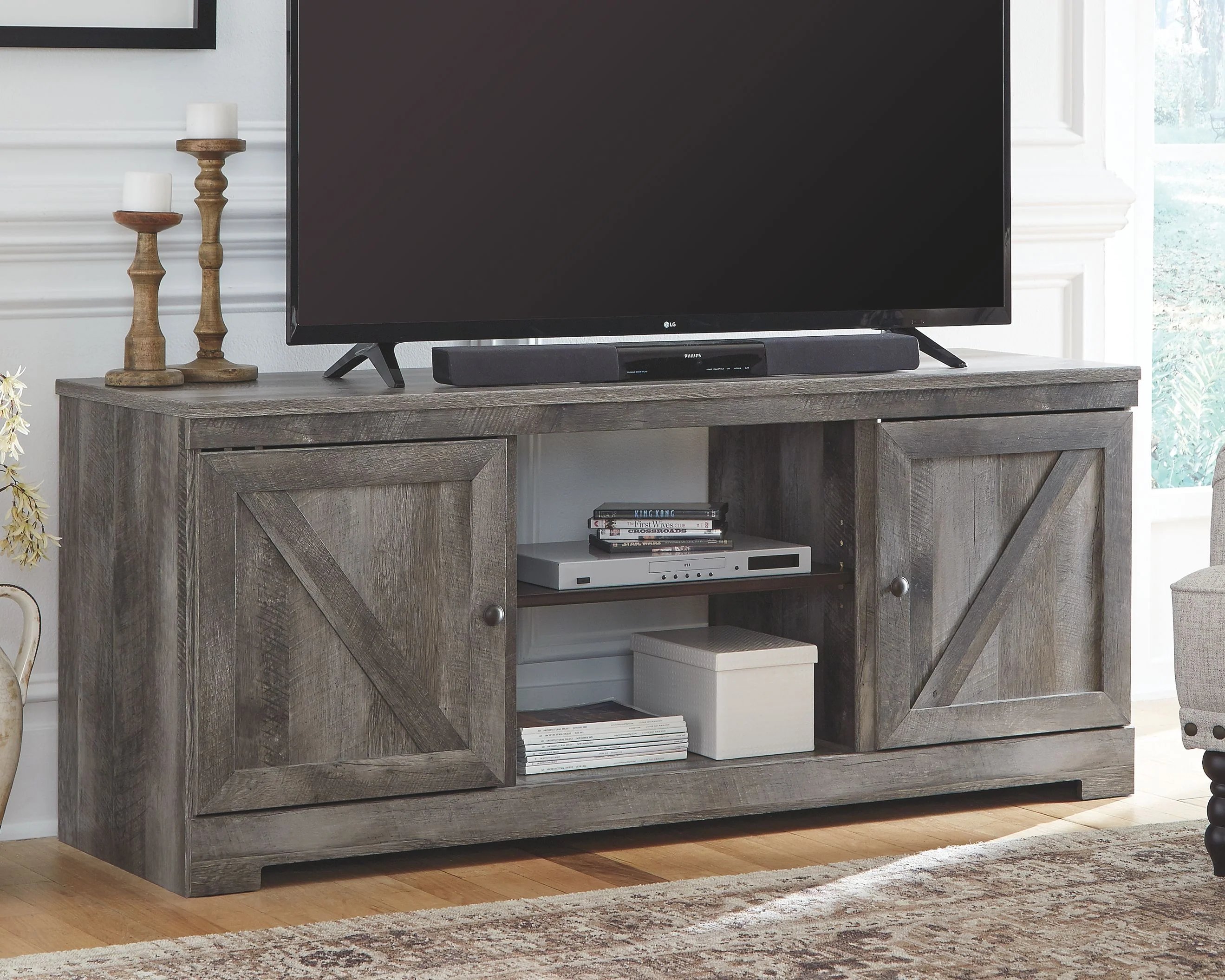 Wynnlow - TV Stand With Fireplace Option - Image 8